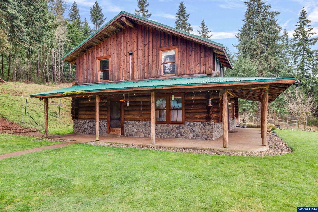3805 Briar Knob Lp NE, Scotts Mills, OR 97375