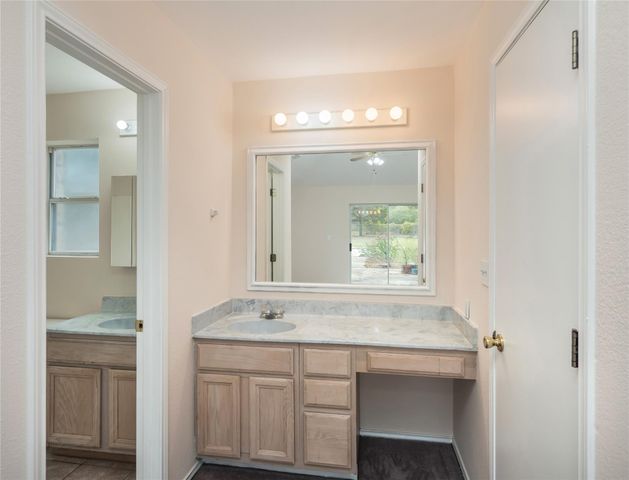 137 Blanket Flower Dr, Bastrop, TX 78602