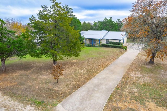 137 Blanket Flower Dr, Bastrop, TX 78602