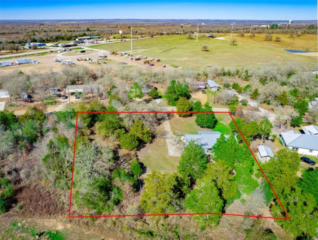137 Blanket Flower Dr, Bastrop, TX 78602