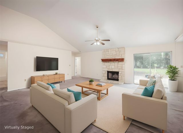 137 Blanket Flower Dr, Bastrop, TX 78602