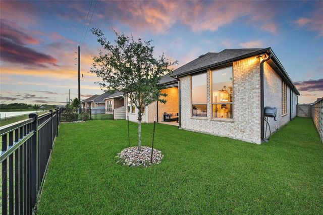 2554 Forbidden Fig Row, Manvel, TX 77578