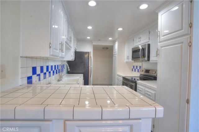 8828 Pershing Drive 203, Playa Del Rey, CA 90293