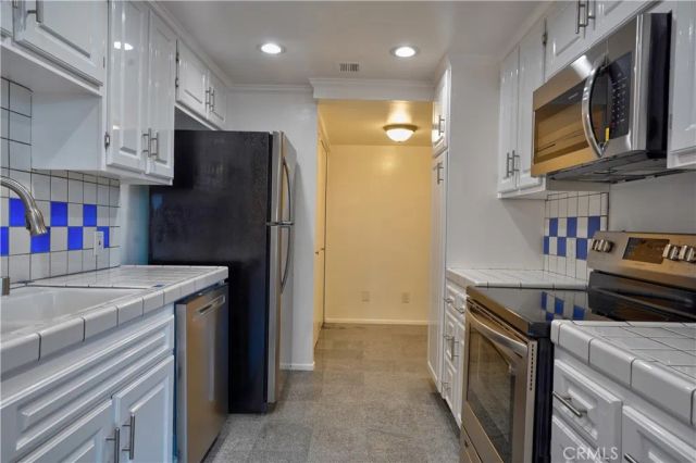 8828 Pershing Drive 203, Playa Del Rey, CA 90293