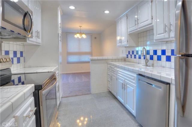 8828 Pershing Drive 203, Playa Del Rey, CA 90293