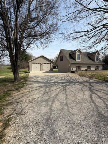 2164 S 1200 E, Oakland City, IN 47660