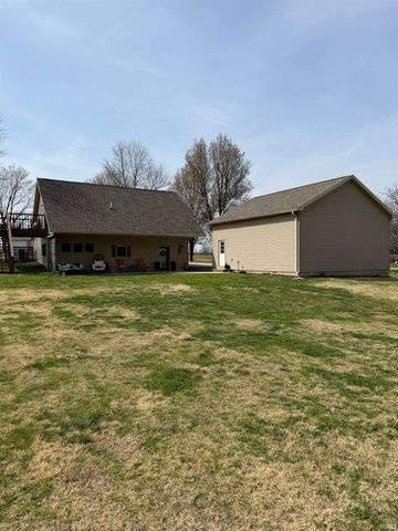 2164 S 1200 E, Oakland City, IN 47660