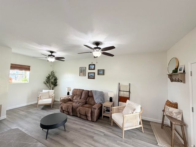 2164 S 1200 E, Oakland City, IN 47660