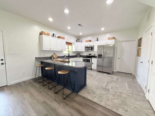 2164 S 1200 E, Oakland City, IN 47660