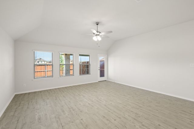 2833 Hay Lane, Midlothian, TX 76065