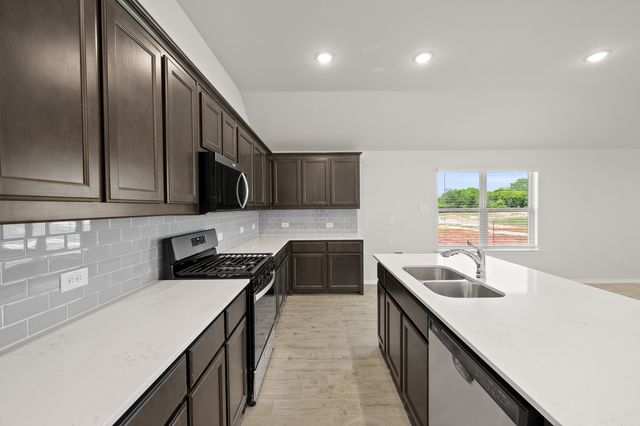 2833 Hay Lane, Midlothian, TX 76065