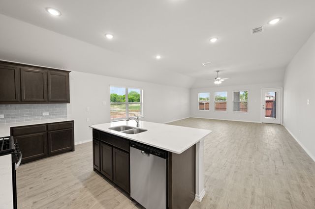 2833 Hay Lane, Midlothian, TX 76065