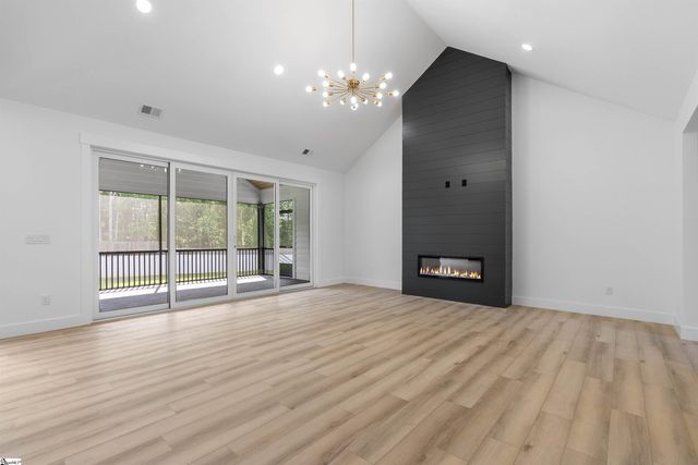 726 New South Court, Wellford, SC 29385