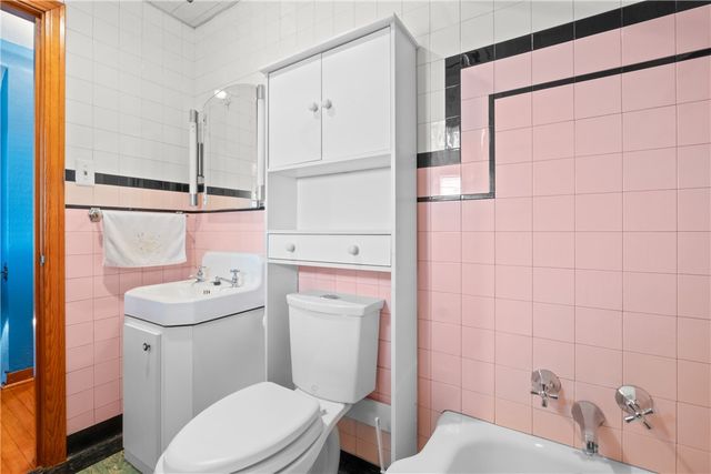 239 Spruce St, Canonsburg, PA 15317