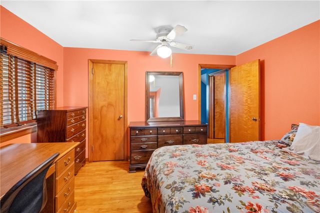 239 Spruce St, Canonsburg, PA 15317