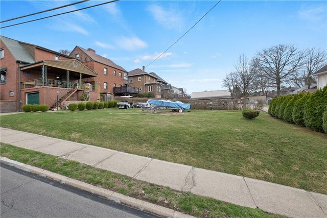 239 Spruce St, Canonsburg, PA 15317