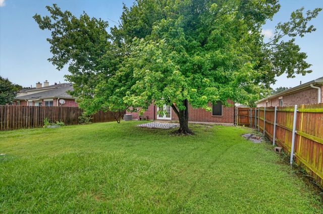 303 Charleston Drive, Wylie, TX 75098