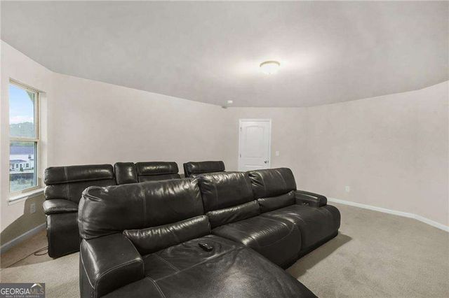 689 S Jeff Davis Drive, Fayetteville, GA 30215