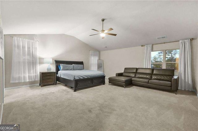 689 S Jeff Davis Drive, Fayetteville, GA 30215