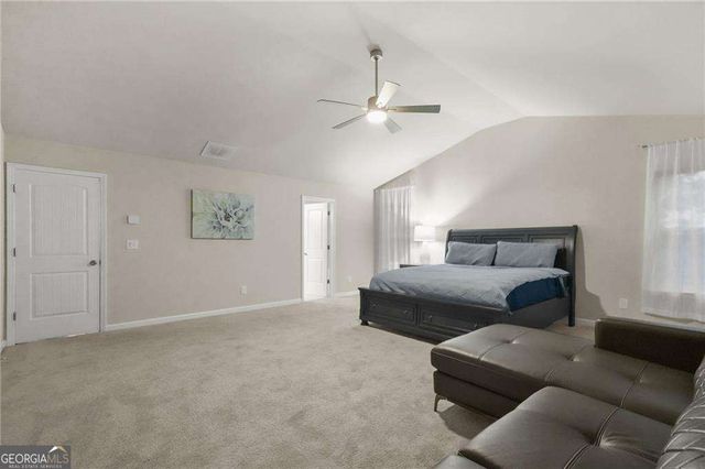 689 S Jeff Davis Drive, Fayetteville, GA 30215