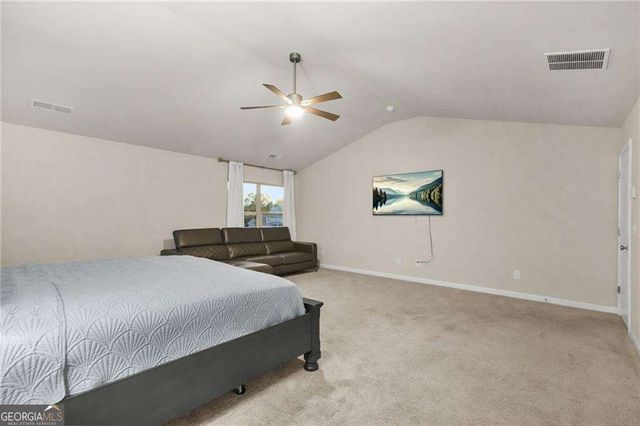 689 S Jeff Davis Drive, Fayetteville, GA 30215