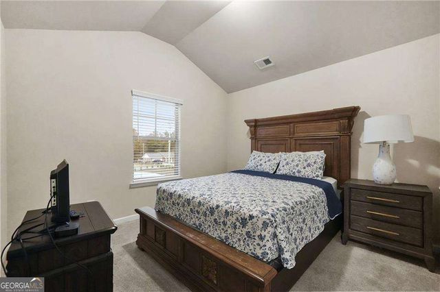 689 S Jeff Davis Drive, Fayetteville, GA 30215