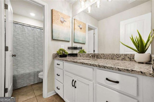 689 S Jeff Davis Drive, Fayetteville, GA 30215