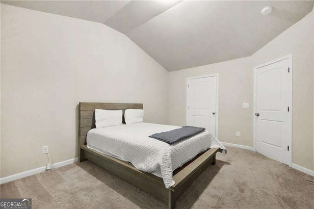 689 S Jeff Davis Drive, Fayetteville, GA 30215