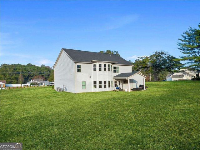 689 S Jeff Davis Drive, Fayetteville, GA 30215