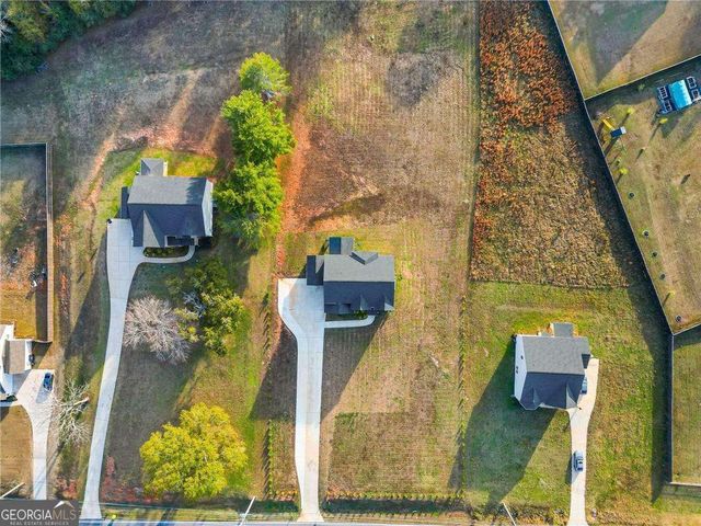 689 S Jeff Davis Drive, Fayetteville, GA 30215