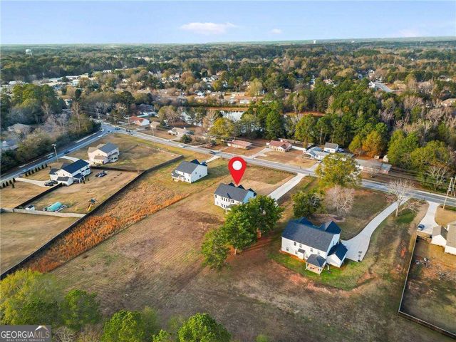 689 S Jeff Davis Drive, Fayetteville, GA 30215