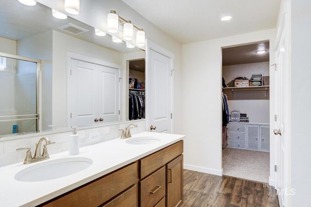 12445 Shadow River St, Caldwell, ID 83607