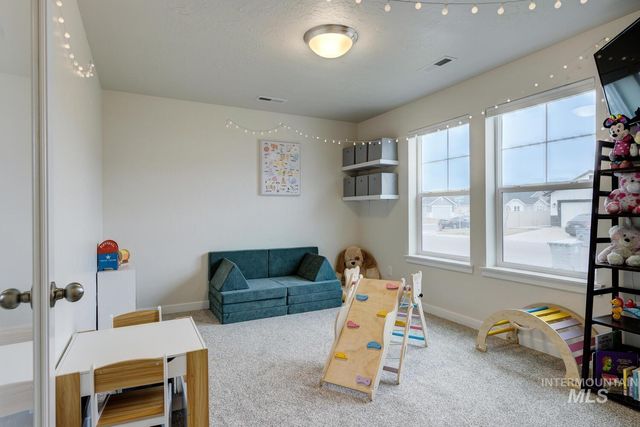 12445 Shadow River St, Caldwell, ID 83607