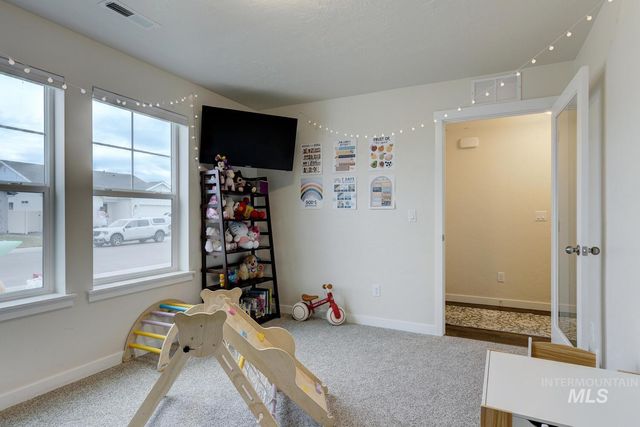 12445 Shadow River St, Caldwell, ID 83607