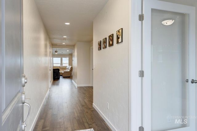 12445 Shadow River St, Caldwell, ID 83607