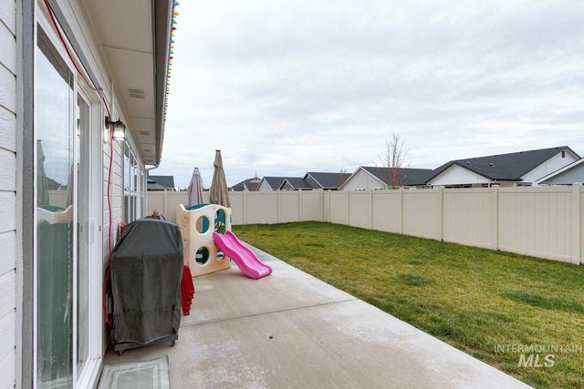 12445 Shadow River St, Caldwell, ID 83607