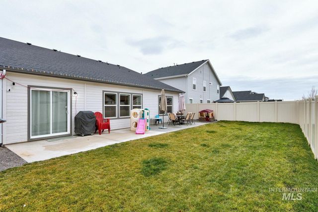 12445 Shadow River St, Caldwell, ID 83607