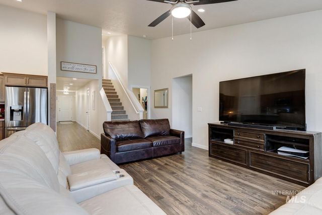 12445 Shadow River St, Caldwell, ID 83607