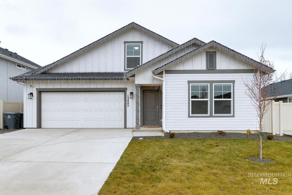 12445 Shadow River St, Caldwell, ID 83607