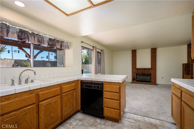 38016 Ranier, Palmdale, CA 93552