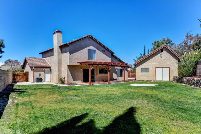 38016 Ranier, Palmdale, CA 93552