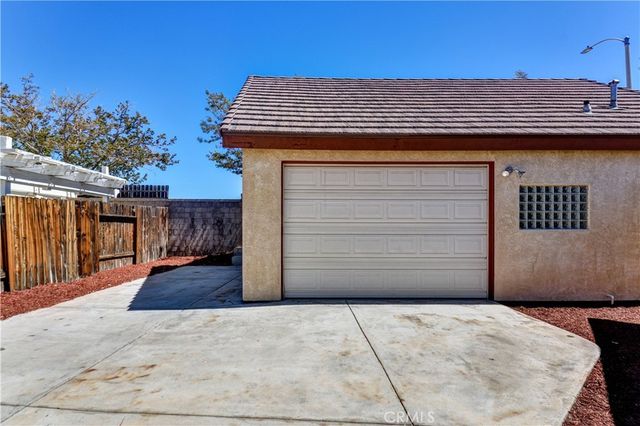 38016 Ranier, Palmdale, CA 93552