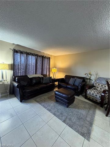 4906 Victoria DR 108, Cape Coral, FL 33904