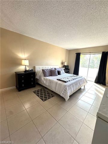 4906 Victoria DR 108, Cape Coral, FL 33904