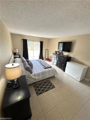 4906 Victoria DR 108, Cape Coral, FL 33904