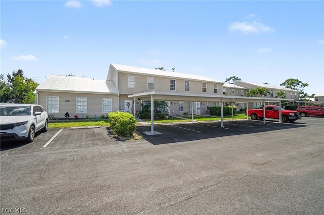 6081 Lake Front DR, Fort Myers, FL 33908