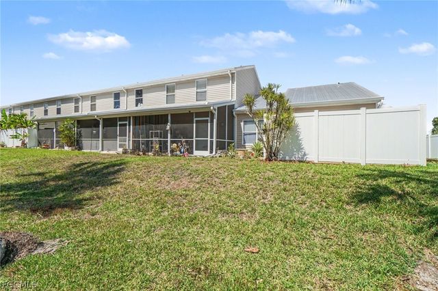 6081 Lake Front DR, Fort Myers, FL 33908