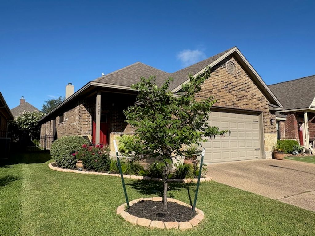 1724 Parkland Drive, College Station, TX 77845 — exterior