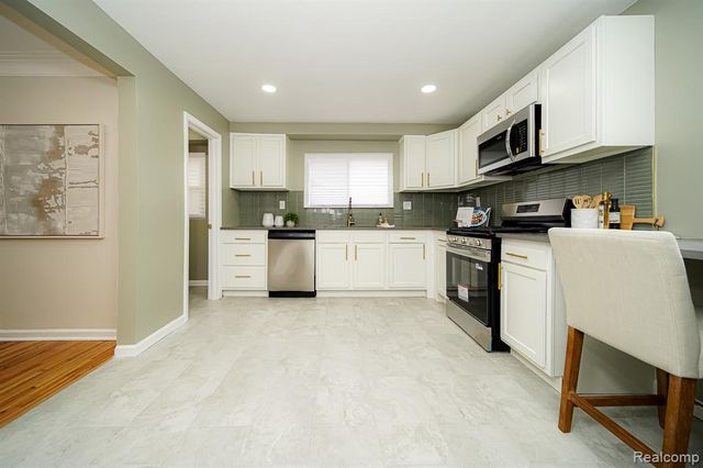 3080 Oakman Boulevard, Detroit, MI 48238