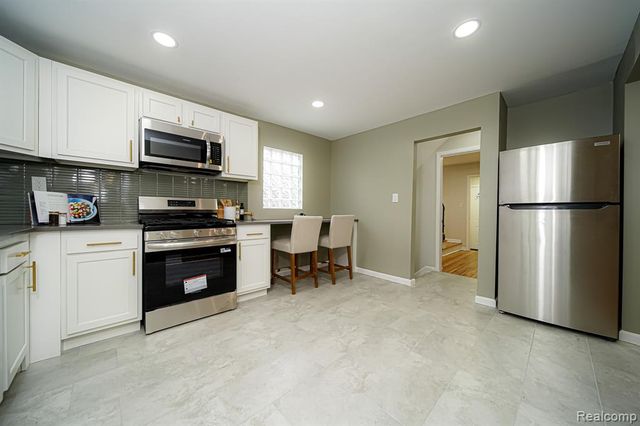 3080 Oakman Boulevard, Detroit, MI 48238